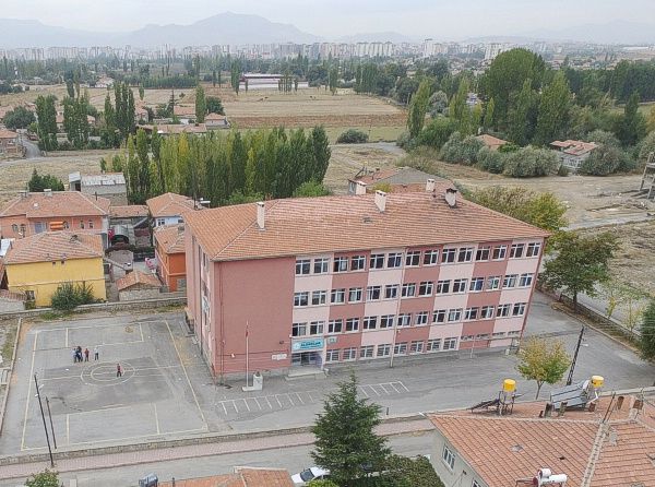 Alsancak Şehit Osman Çelik Ortaokulu Fotoğrafı